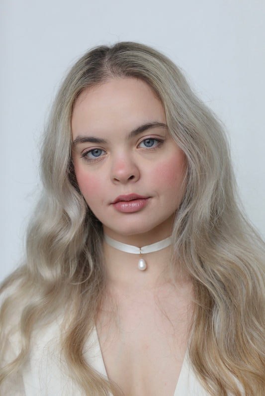 Ivory Snow Choker