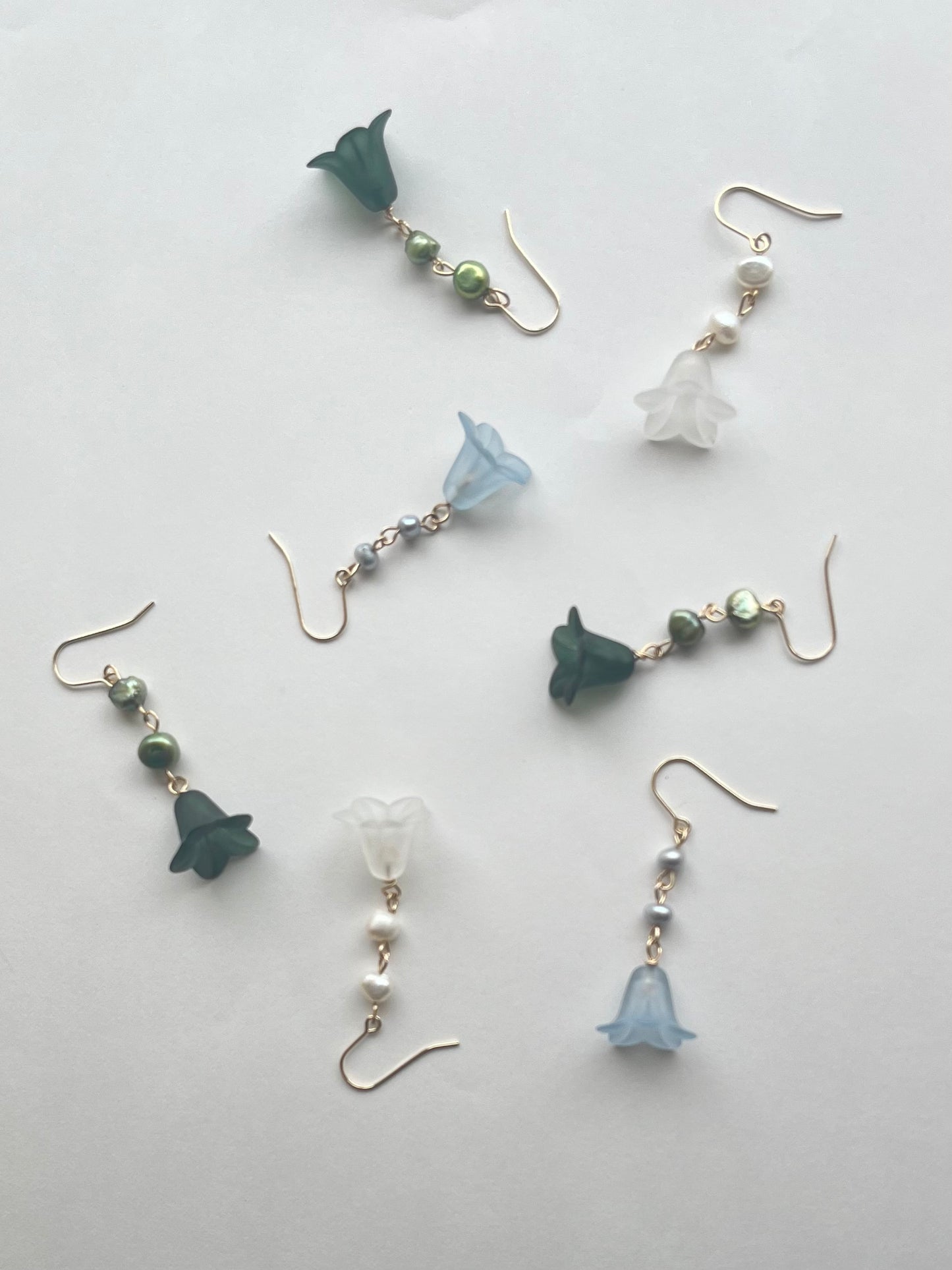 Lilium Earrings (white)
