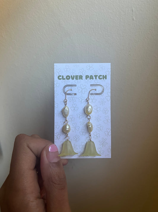 Lilium Earrings (yellow)